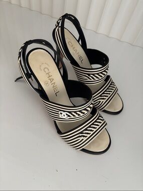 CHANEL Black and White Striped Slingback Heels with CC Accent